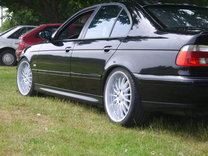 BMW 523i/528i e39 " SOLGT" billede 3