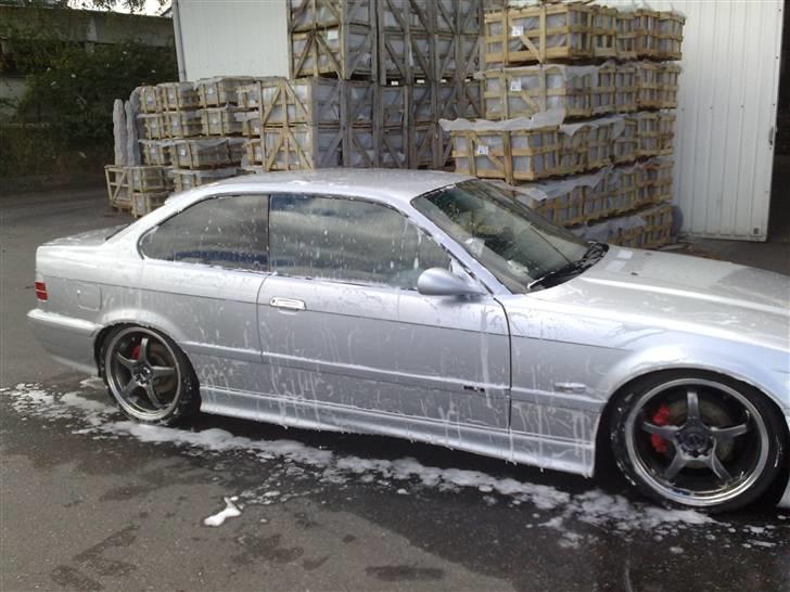 BMW E36 Coupe SOLGT - Min bimbo er i bad =D billede 13