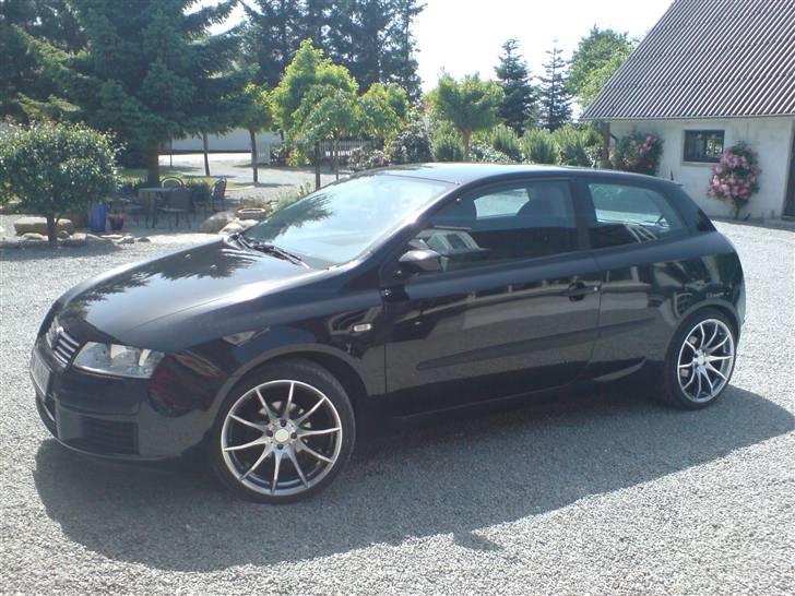 Fiat Stilo - Før: Toning, logo. billede 1
