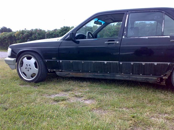 Mercedes Benz 190 E  >>>SOLGT<<< - Før en tur på værkstedet billede 1