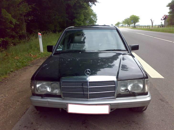 Mercedes Benz 190 E  >>>SOLGT<<< - Før en tur på værkstedet billede 2