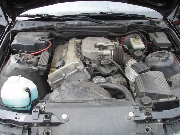 BMW 318TI Compact * SOLGT* billede 11