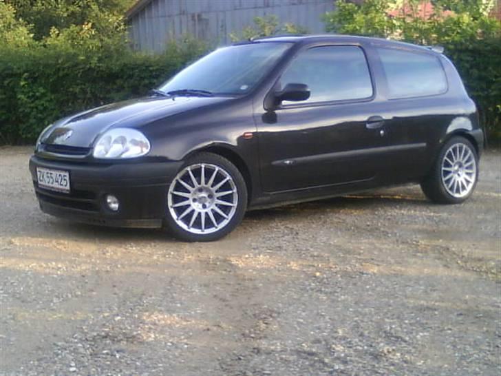 Renault clio 2 (solgt) - den ligger ikke så lavt igen men lidt lav er den da billede 5