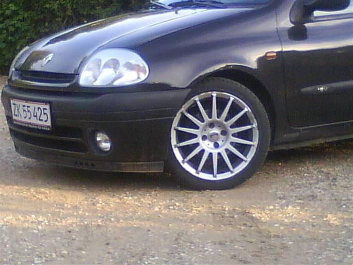 Renault clio 2 (solgt) - synes de her alufælg passet best til den  billede 6