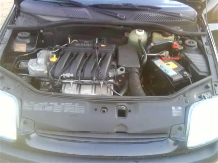 Renault clio 2 (solgt) - mangler bare lige kn filter til den billede 9