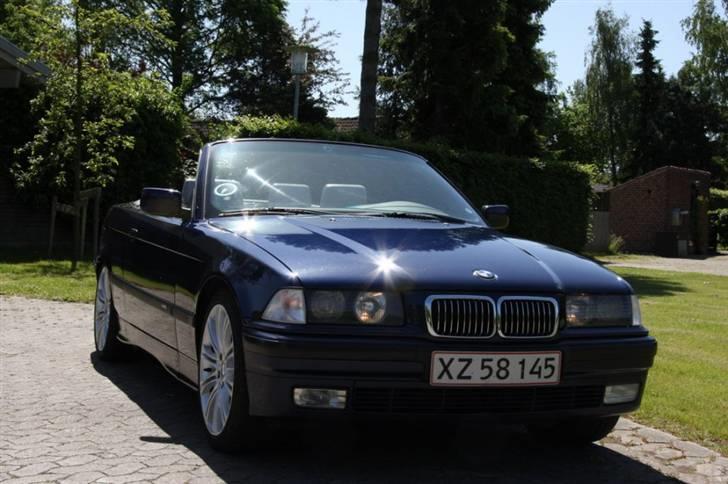 BMW 325i Cabriolet billede 1