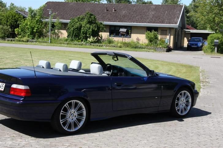 BMW 325i Cabriolet billede 4