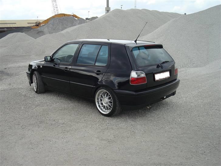 VW Golf 3 TDI * SOLGT* billede 4