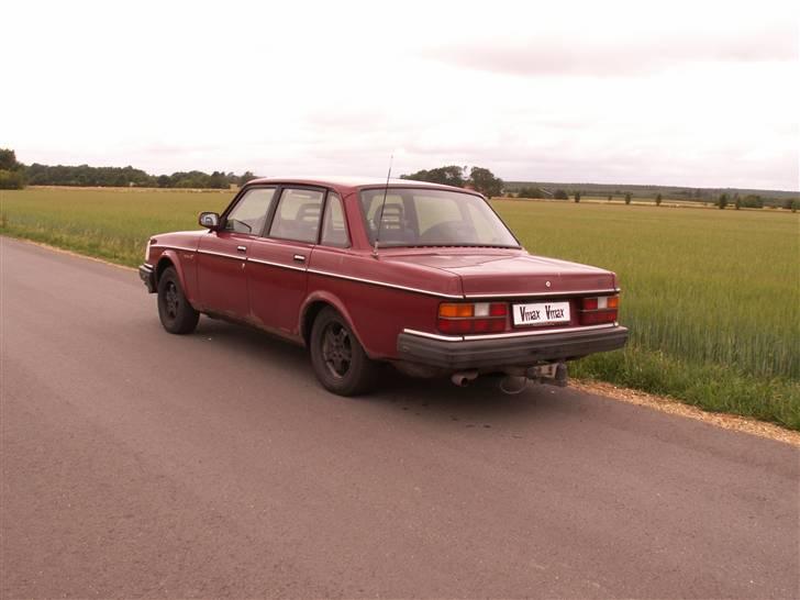 Volvo 240 GL R.I.P. - og hænger lidt med måsen... billede 3