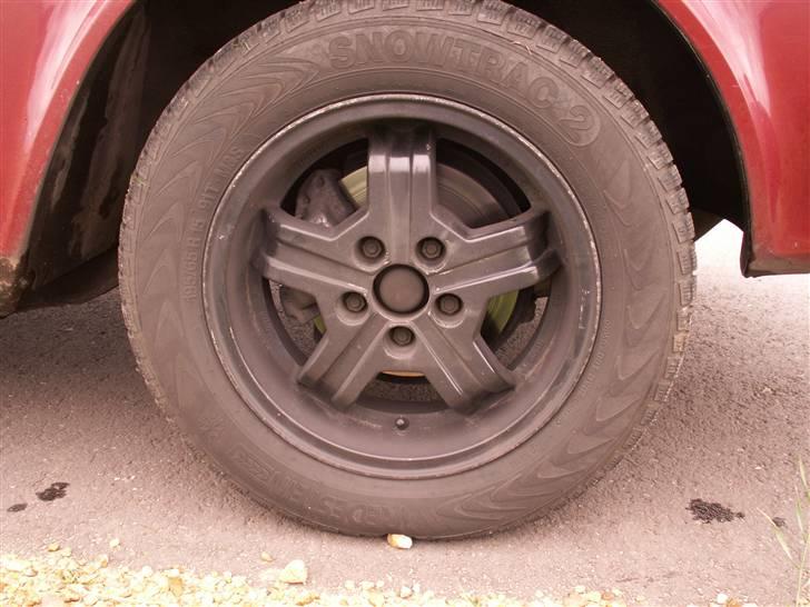 Volvo 240 GL R.I.P. - Fælgene har jeg købt rimeligt billigt men de skal også have en tur.. billede 8