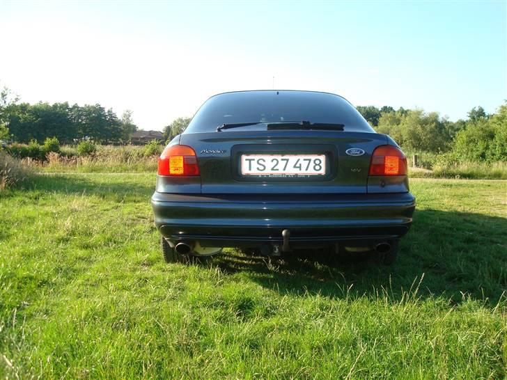 Ford Mondeo 1,8i 16V *Solgt* billede 12