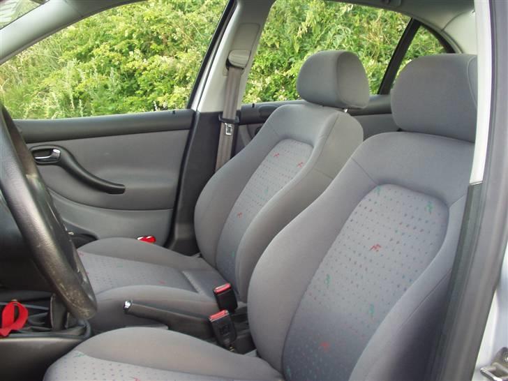 Seat Toledo 1.9 TDI 110 - SOLGT - Man sidder mega godt billede 9