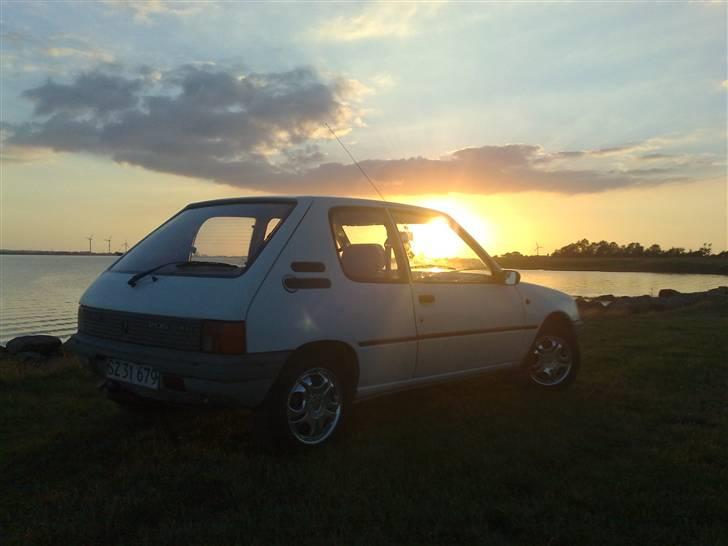 Peugeot 205 XR billede 2