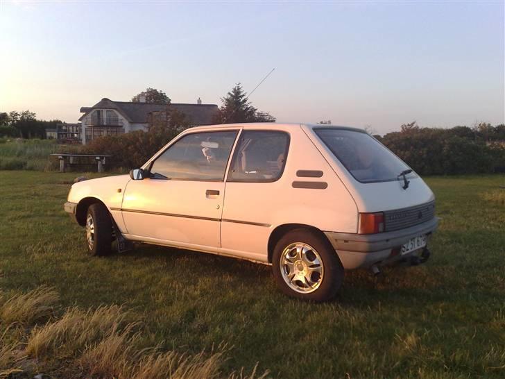 Peugeot 205 XR billede 12