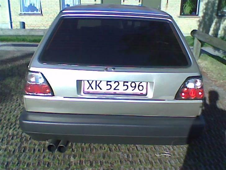 VW         Golf 2 byttet - de nye baglygter, passer godt til billede 11