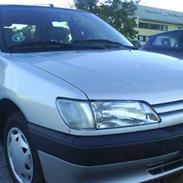 Peugeot 306