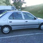 Peugeot 306