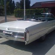 Cadillac DeVille 