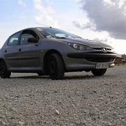 Peugeot 206 død :'( <3