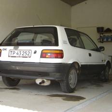 Toyota Corolla E90 :Smadret: