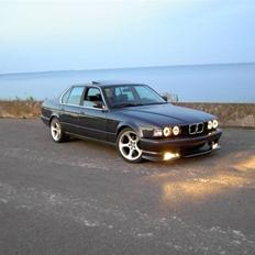 BMW 735i