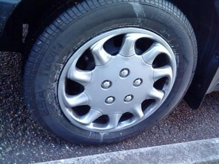 Toyota Carina E *Solgt* - Total kedélig hjul... projekt fælge er i gang... billede 6