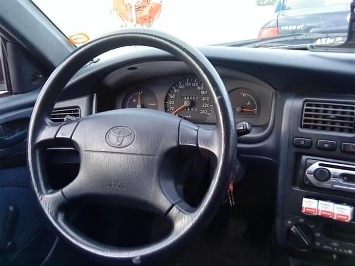 Toyota Carina E *Solgt* billede 7