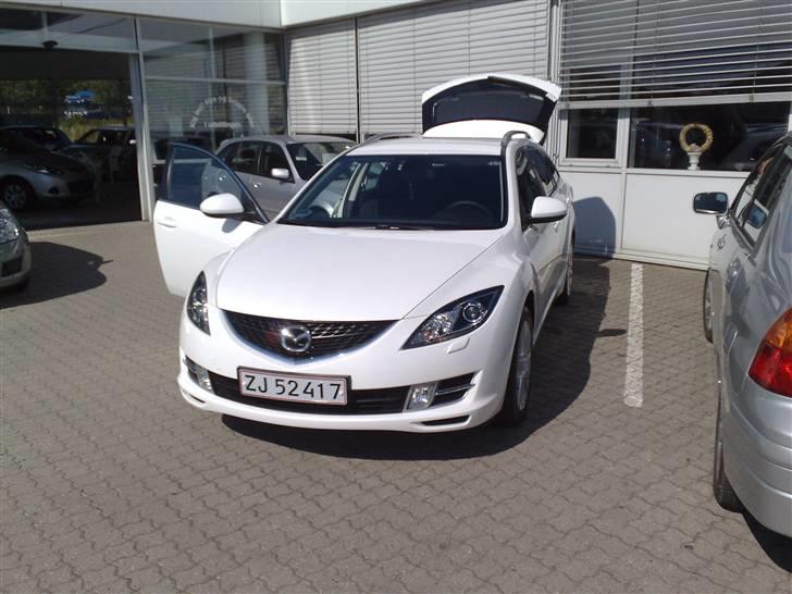 Mazda 6 Advance Stc.  - Frisk fra forhandleren... smukt syn.. billede 1