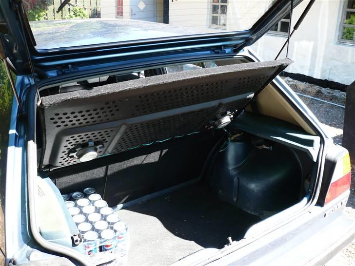 VW Golf II "Apollon" *Solgt* - En smule plads er der skam også, fik jeg bevist med en tur til tyskland, dog tømt her :) billede 9