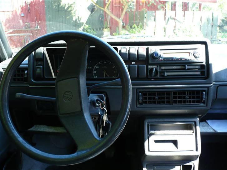 VW Golf II "Apollon" *Solgt* - Velholdt og støvfrit arbejdsområde billede 12