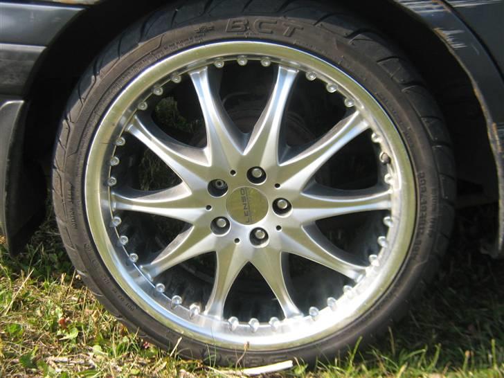 Toyota Carina E Solgt billede 4