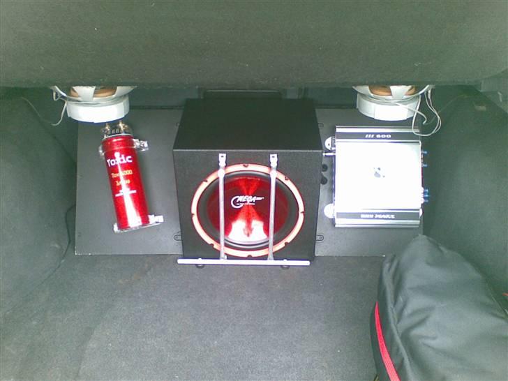 Opel Vectra B >>> SOLGT<<<< - Ja ved det godt... Lille anlæg.. Men det spiller squ godt billede 12