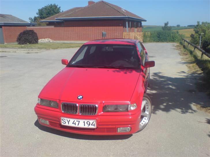 BMW 318 Ti SOLGT billede 10
