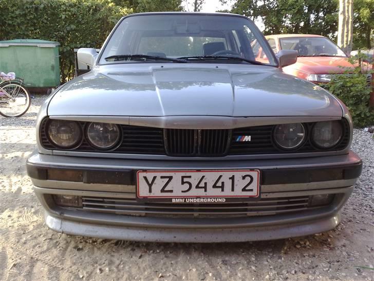 BMW e30 320i  (solgt) billede 6
