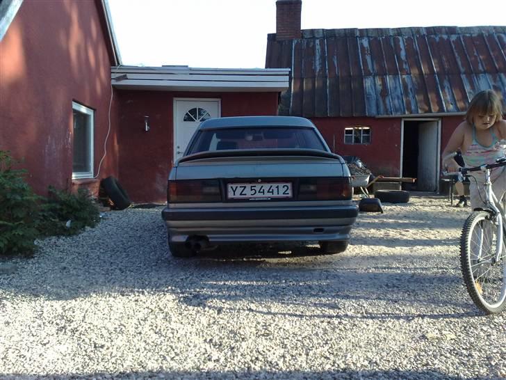 BMW e30 320i  (solgt) billede 7