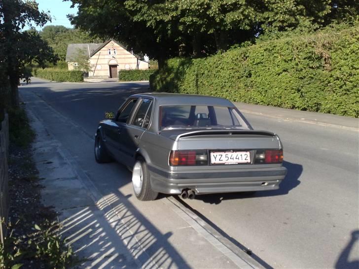 BMW e30 320i  (solgt) billede 11