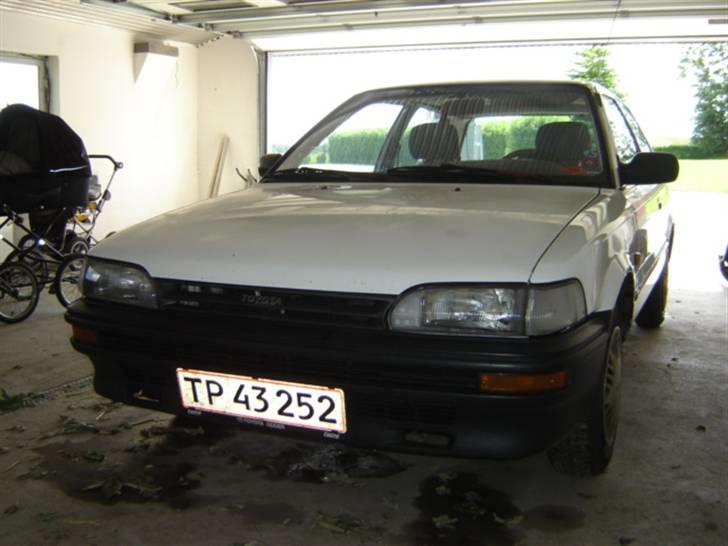 Toyota Corolla E90 :Smadret: billede 1