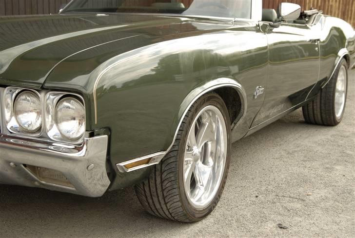 Oldsmobile Cutlass  billede 19