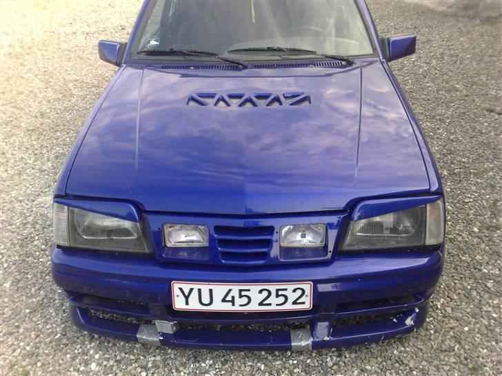 Opel Ascona 2,0 i solgt billede 3
