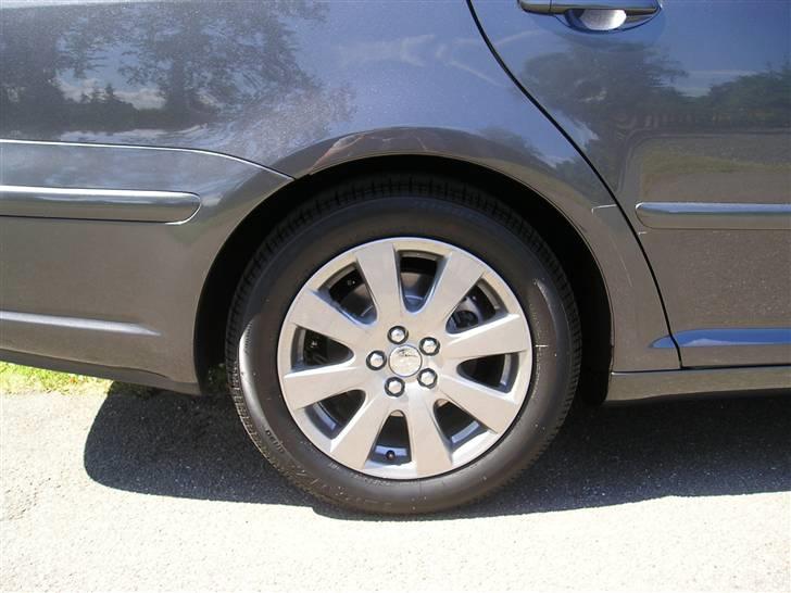 Toyota Avensis sol+ - En gang alusutter, altid alusutter. billede 4