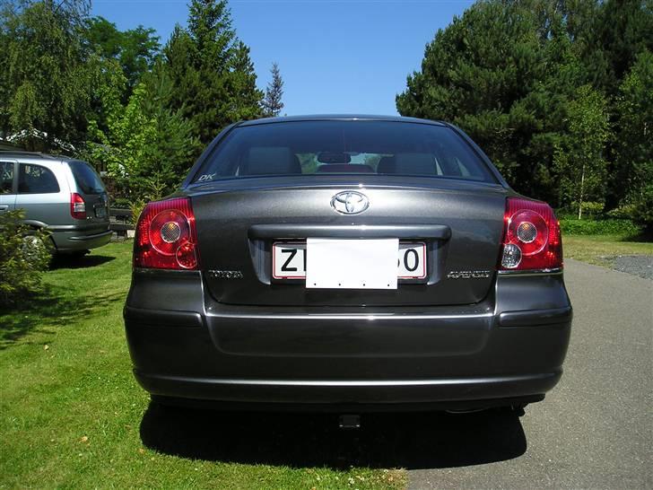 Toyota Avensis sol+ - Hovsa her mangler da nogle diode baglygter billede 5