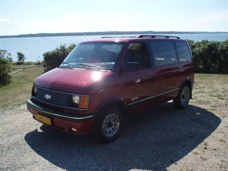 Chevrolet astro van (solgt) billede 2