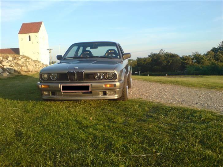 BMW e30 340 (solgt) billede 3