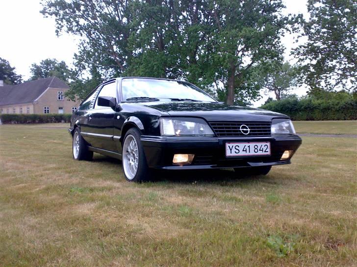 Opel monza 3000 24v - fra hvid til sort billede 19