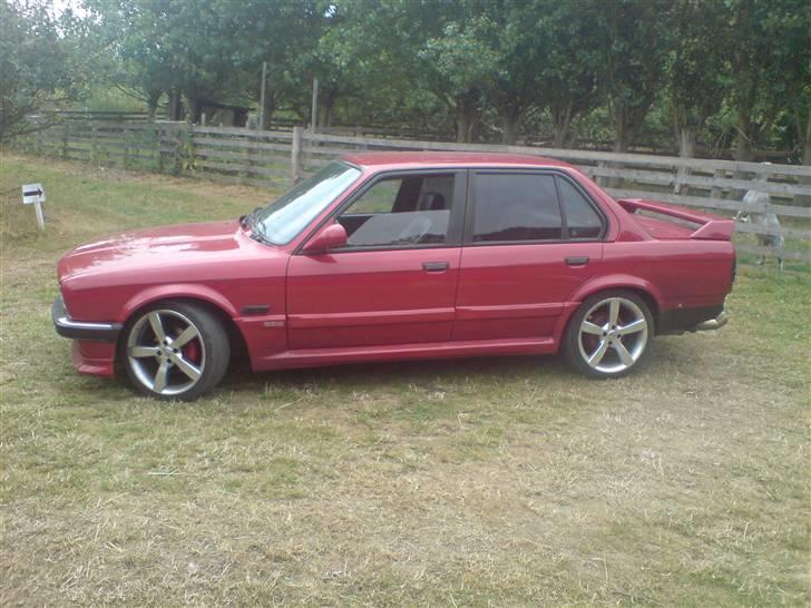 BMW 320i ^ solgt ^ billede 4