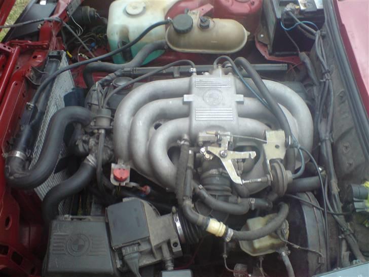 BMW 320i ^ solgt ^ billede 6