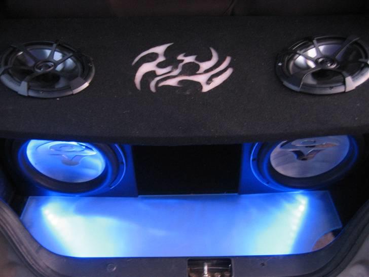 Mazda 323i BG *solgt* billede 7