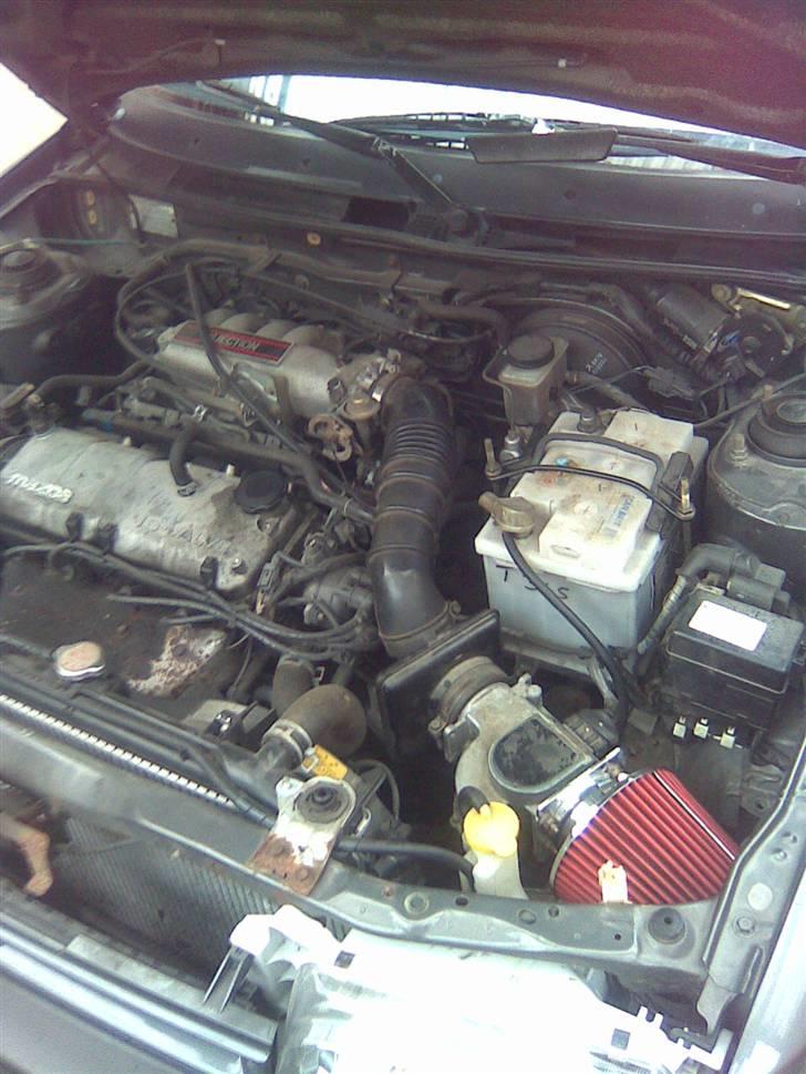 Mazda 323i BG *solgt* - Som den så ud før jeg begyndte at rode med den ! billede 8