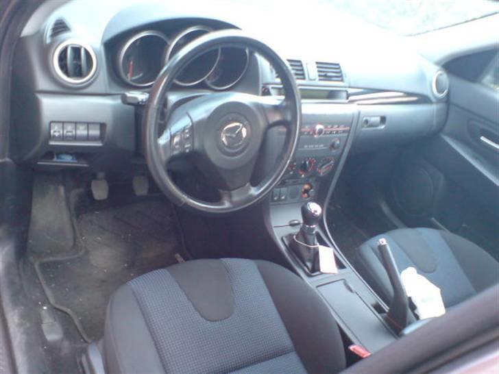 Mazda 3 sedan :SOLGT. billede 3