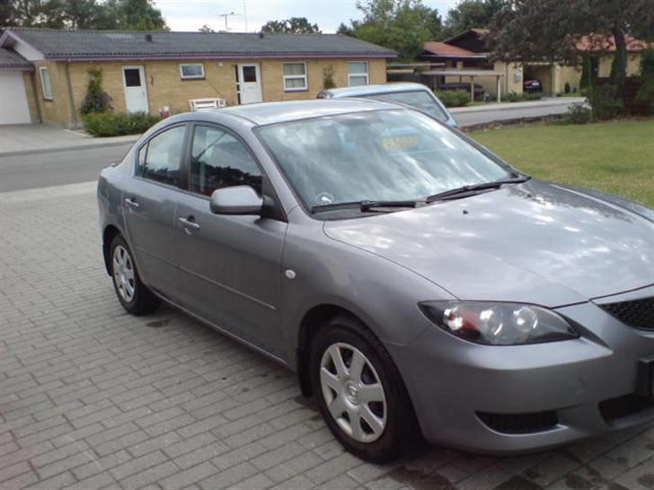 Mazda 3 sedan :SOLGT. billede 8